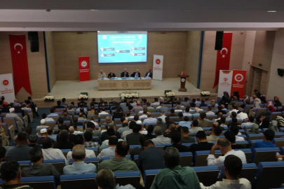 "Peygamberimiz ve Şahsiyet İnşası" konulu panel yapıldı