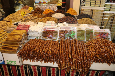 Gaziantep'in kışlık lezzetleri tezgahlardaki yerini aldı