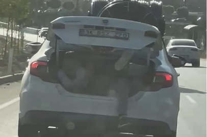 Gaziantep'te otomobilin bagajında tehlikeli yolculuk