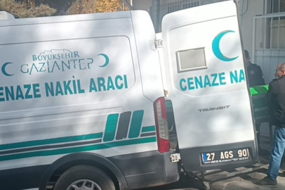 Tartıştığı karısını öldürdü
