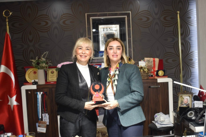 TOBB Gaziantep Kadın Girişimciler Kurulu’ndan Aslı Emektar’a Anlamlı Ziyaret ve Plaket