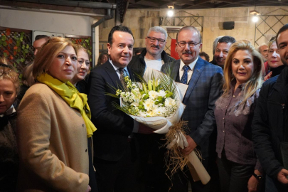 Gaziantep Lisesi'nde bayrak değişimi