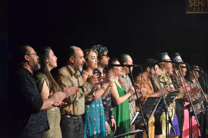 F.Z. Armoni Müzik Derneği'nin "Altın Çağın Ezgileri" konseri büyüledi