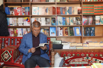 Gaziantepli Sahafın Ömrü Kitaplarla Geçti: “Her Kitap Ayrı Bir Dünya”