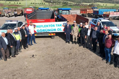 Gaziantep Jandarmasından Traktör Sürücülerine Güvenlik Semineri