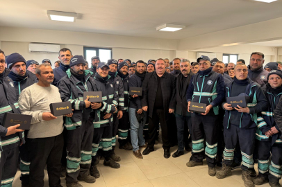 BAŞKAN HOŞAF ÜYELERİNİN YÜZÜNÜ GÜLDÜRÜYOR
