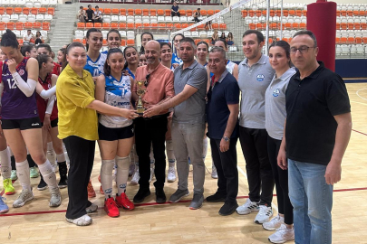 2. BETÜL ÇOBAN VOLEYBOL TURNUVASININ ŞAMPİYONU BELLİ OLDU