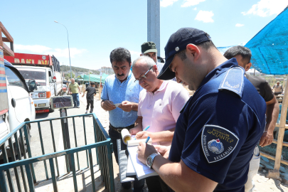 GAZİANTEP BÜYÜKŞEHİR ZABITA, KURBAN SATIŞ YERLERİNDE DENETİMLERİ ARTTIRDI