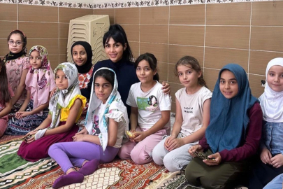 Cansu Karabacak  Kuran Kursundaki çocukları da unutmadı