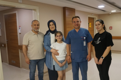 42 yaşındaki hasta, safra kesesinde oluşan 500’den fazla taşla yaşadı