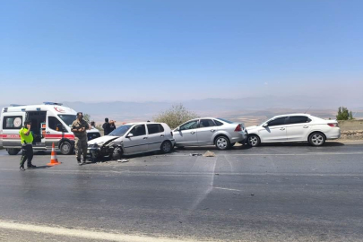 Gaziantep’te dört aracın karıştığı zincirleme kaza: 9 yaralı