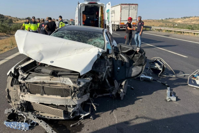  Tır ile çarpışan otomobilin sürücüsü genç avukat hayatını kaybetti