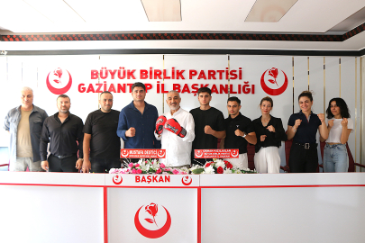 BBP Gaziantep İl Başkanı Orhan Kızılaslan, Şampiyon Sporcuları Ağırladı