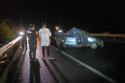 Gaziantep'te 2 otomobil çarpıştı: 1'i ağır 2 yaralı