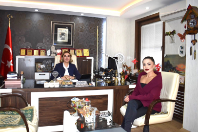 Sanatçı Ceylan Mira Balcı’dan Uluslararası Gazeteciler Cemiyeti Temsilcisi Aslı Aslan Emektar’a Anlamlı Ziyaret