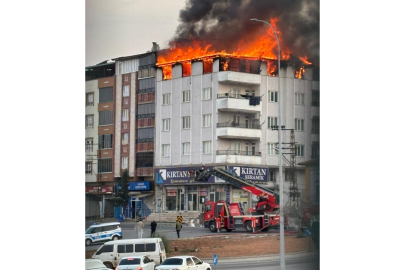 GAZİANTEP, KAYAÖNÜ MAHALLESİ’NDE BİNADA YANGIN!