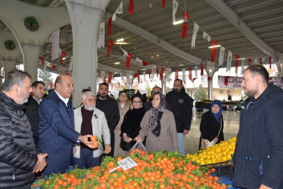 Gaziantep Emek Pazaryerinde CHP İl Başkanı Vakkas Acar’a esnaf ve vatandaşın isyanı: Bir lahanayı üç kişi birleşip alıyor, sözün bittiği yerde halk çaresizliğini haykırıyor