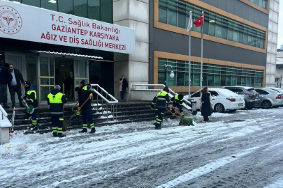 Kar ve Buzlanmaya Karşı Şehitkamil’de 7/24 Mücadele