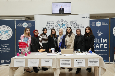 Bilim Kafe’de Ebelik Alanında İnovatif Çalışmalar Sergilendi