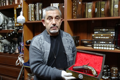 Gaziantep’te Asırlık Silahlar Sedef Kakma Sanatıyla Zamana Meydan Okuyor