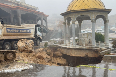 Gaziantep’te Sağanak Yağış Cami Avlusunu Çökertti