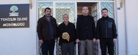 Çöp Poşeti Sandı, 110 Bin TL’yi Çöpe Attı