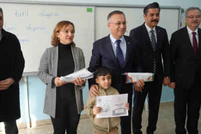 Gaziantep’te 690 Bin Öğrenci Karne Heyecanını Paylaştı