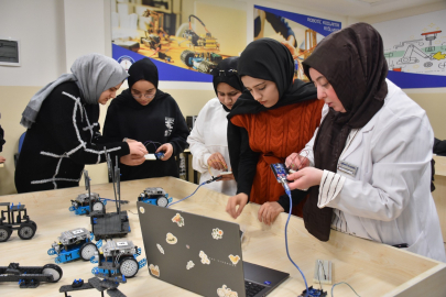 Kadınların Hayal Gücü, Çocukların Renkleriyle Buluşuyor