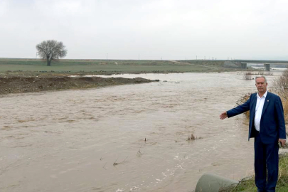 Araban’da Sağanak Yağış Dereleri Taşırdı