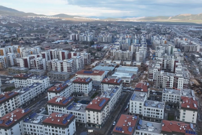 Depremin Yıktığı Nurdağı Yeniden Ayağa Kalkıyor