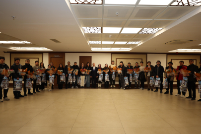 YKS Şampiyonları Tahmazoğlu ile Bir Arada