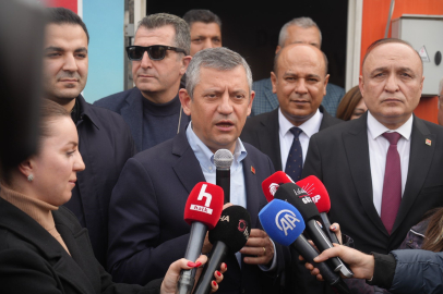 Özgür Özel, Nurdağı’nda Depremzedelerle Buluştu