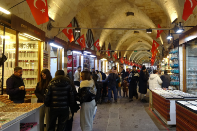 Depremde Hasar Gören Zincirli Bedesten Yeniden Hayat Buldu