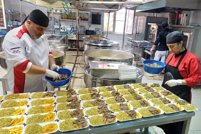 6 Şubat Anısına Araban’da 450 Aileye Döner Dağıtıldı