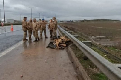 NURDAĞI'NDA SİS'TEN DOLAYI ASKERİ ARAÇ DEVRİLDİ.