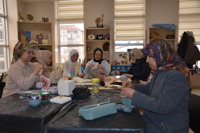 Yıkımın Ardından Umudu İlmek İlmek İşliyor