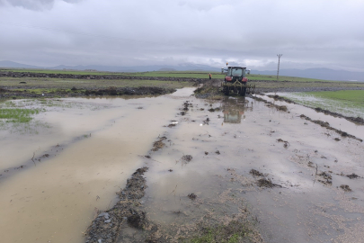 Gaziantep'te Şiddetli Yağışın Ardından Tarım Arazileri Zarar Gördü