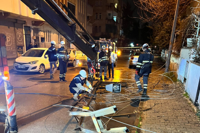 GAZİANTEP’TE FIRTINA MESAİSİ: TOROSLAR EDAŞ ŞEBEKEYİ NORMALE DÖNDÜRDÜ