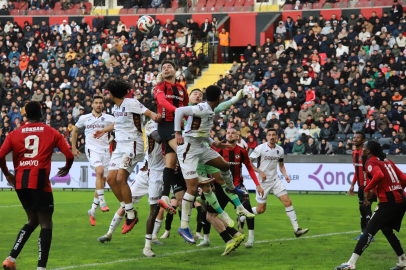 Trendyol Süper Lig: Gaziantep FK: 1 - Trabzonspor: 2 (Maç sonucu)