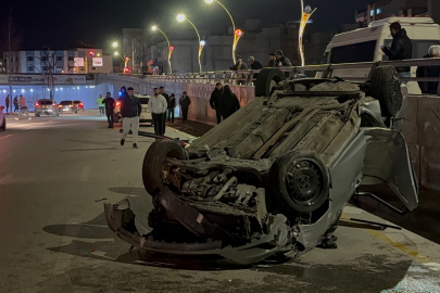 Direğe çarpan otomobil takla attı, yol trafiğe kapandı