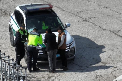 Gaziantep’te Jandarmadan Otoyolda Sıkı Denetim: 171 Araç Trafikten Men Edildi