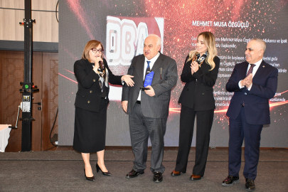 Musa Özgüçlü’ye Sağlıkta Büyük Yatırım Ödülü