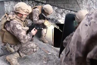 Siber Çeteye Büyük Darbe: 20 Gözaltı