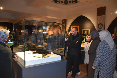 Gaziantep'te kutsal emanetler sergisi ziyaretçi akınına uğradı