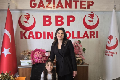 BBP Gaziantep İl Kadın Kolları Başkanı Canyurt’tan 23 Nisan’da anlamlı koltuk devri