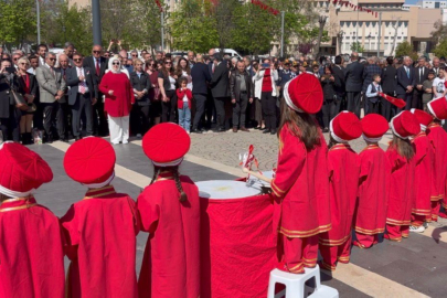 23 Nisan Kutlamalarında CHP’nin Protestosu Dikkat Çekti