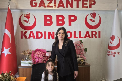 BBP Gaziantep İl Kadın Kolları Başkanı Canyurt’tan 23 Nisan’da anlamlı koltuk devri