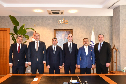 Bozgeyik: Ekonomide büyümenin anahtarı ihracatçılarımızdır