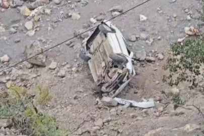 Kontrolden Çıkan Araç Dereye Uçtu, Sürücü Hastanelik Oldu