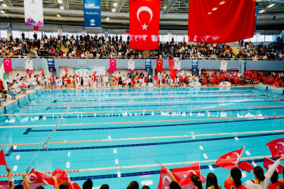 590 Minik Sporcu Alleben’de Yüzme Şenliğinde Buluştu